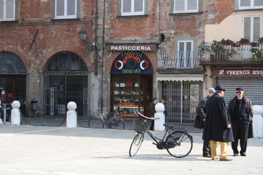 Lucca: on Thursdays, Bike Tour & Aperitivo