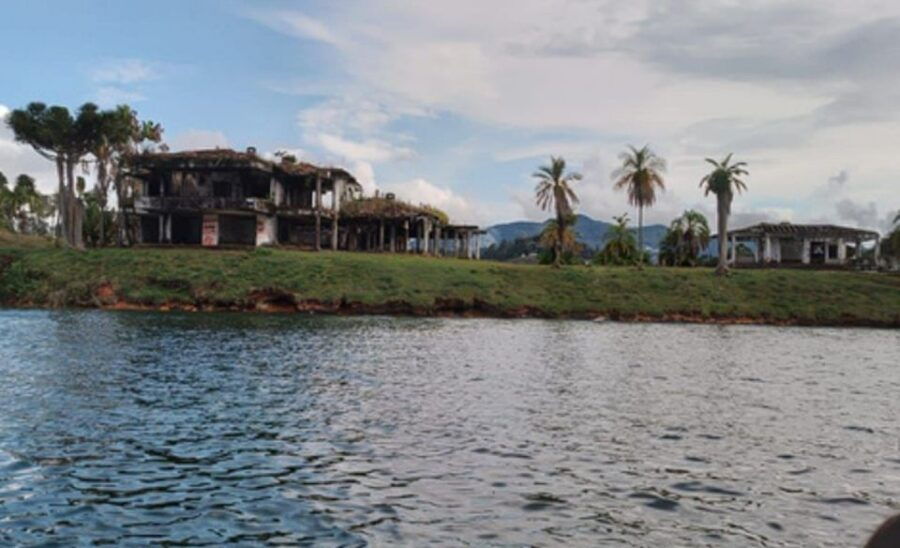 Luxury Boat Ride - Guatapé - Booking Options