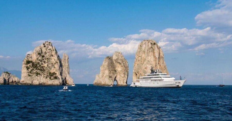 Luxury Boat Trip Along the Amalfi Coast