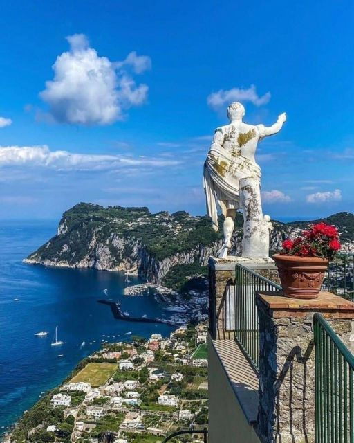 Luxury Boat Trip of Capri Island