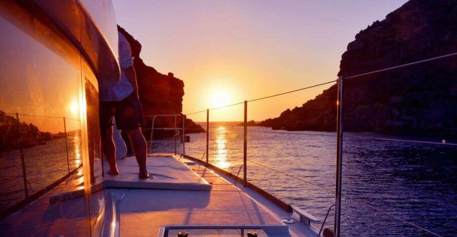 Luxury Sunset Cruise in Rethymno and Transfer Service - Experience Description