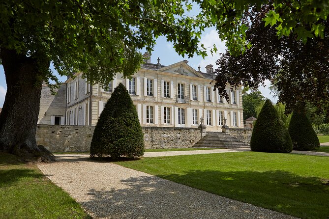 Luxury Tour of Château De La Dauphine - Good To Know