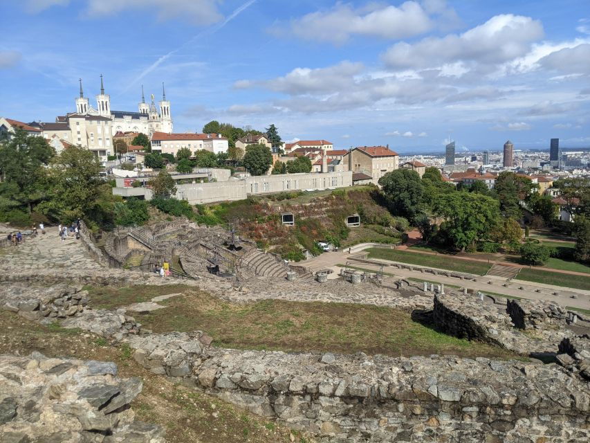 Lyon: Old Town and Fourviere Hill Walking Tour
