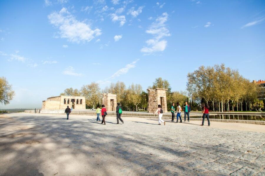 Madrid: 4-Hour Bus Tour With Royal Palace Admission - Good To Know