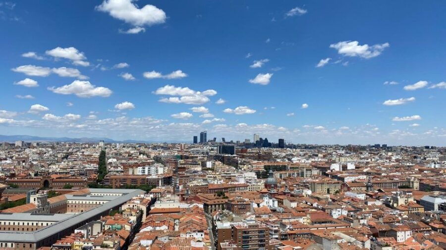 Madrid: Gran Vía Rooftops and Architecture Tour - Starting Location