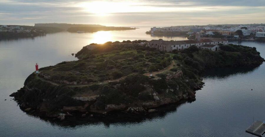 Mahon: Private Boat Tour of Mahon Port