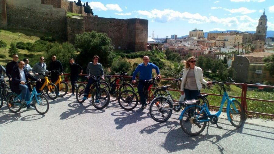 Malaga: Private City Highlights Bike Tour With Old Town