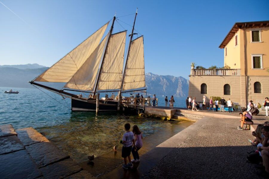 Malcesine: Lake Garda Sunset Sailboat Cruise With Aperitif - Customer Reviews