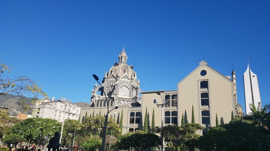 Medellin City, Comuna 13 and Arvi Park Private Tour - Tour Highlights