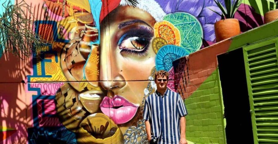 Medellin: Commune 13 Tour With Street Food - Full Tour Description