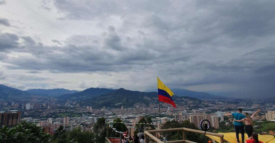 Medellin: Insider City Tour - Tour Booking and Flexibility