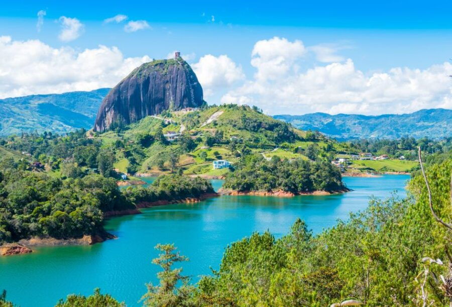 Medellín: Private Guatapé Tour W/ Breakfast, Lunch & Cruise - Review Summary