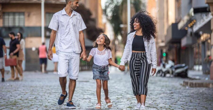 Memorable Family Walking Tour in Ancient Santillana Del Mar