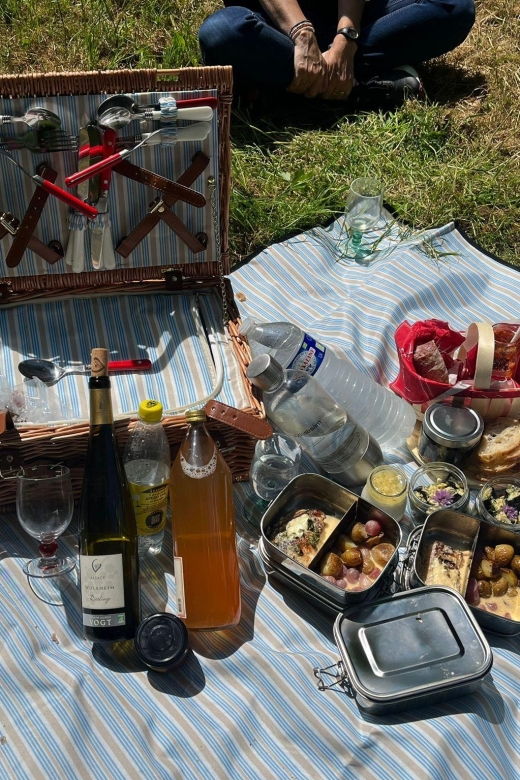 MENTHEVILLE : Horse Carriage Day Tour With Picnic - Itinerary