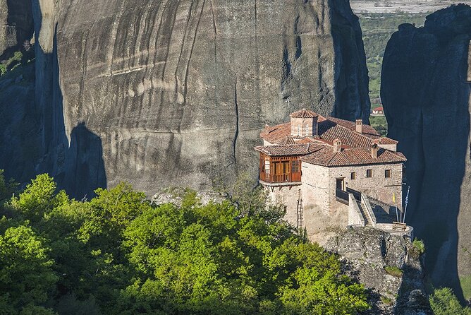 Meteora Full-Day Trip With Guide on Luxury Bus From Athens - Trip Inclusions