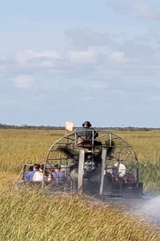 Miami: Original Everglades Airboat Tour & Alligator Exhibit