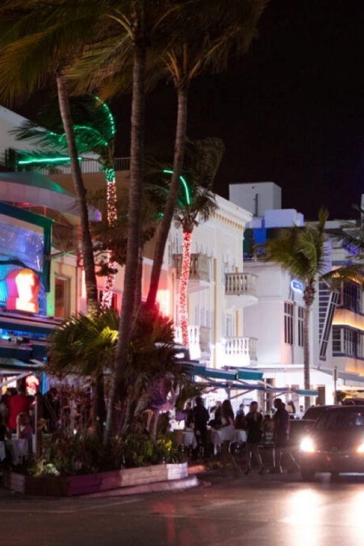 Miami: Party Bus - 5-Hour VIP Nightlife Tour - VIP Squad Experience