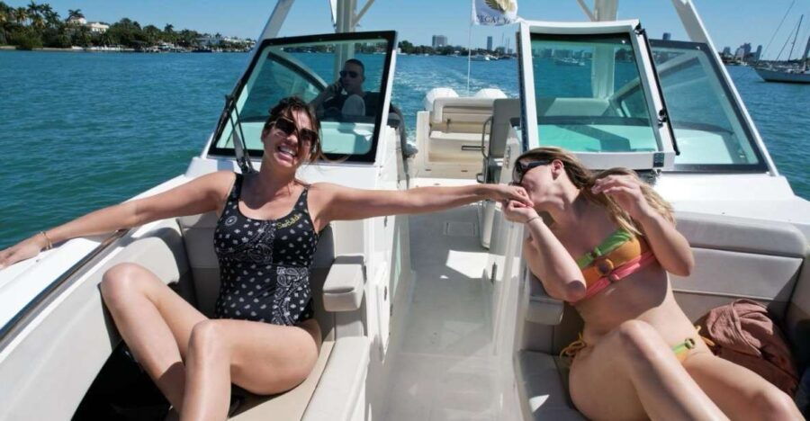 Miami: Private Star Island, Miami Skyline & Miami River Tour
