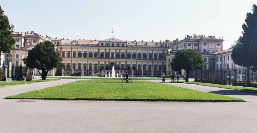 Monza: Exploring the Elegance of Monza With a Walking Tour - Tour Features