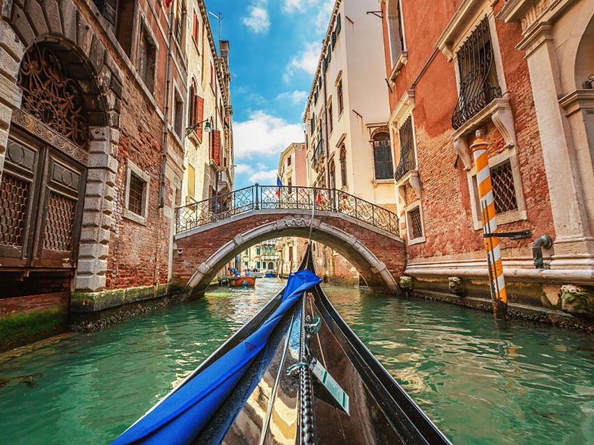 Morning – Venetian Splendor: Gondola & Walking Tour