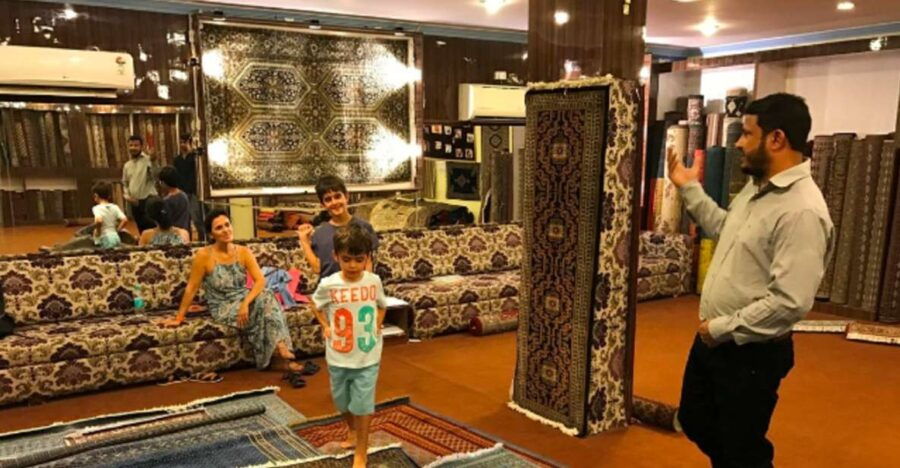 Mughal Carpet Co. Agra :- Handmade Carpet Demonstration Tour