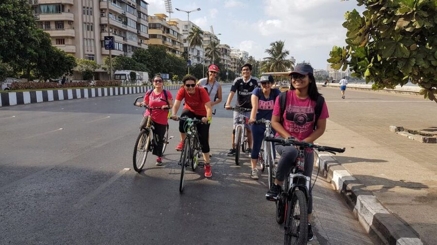 Mumbai: Early Morning Bicycle Tour