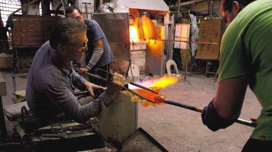 Murano: Glass Blowing Demonstration and Artistic Glass Gift - Activity Details