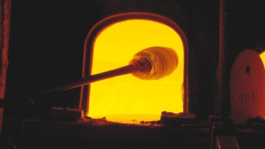 Murano: Make Your Item With a Glass Master and Take It Home