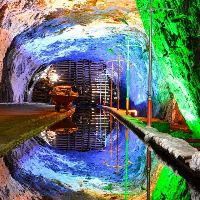 Nemocón Salt Mine Tour - Multilingual Tour Guide Availability