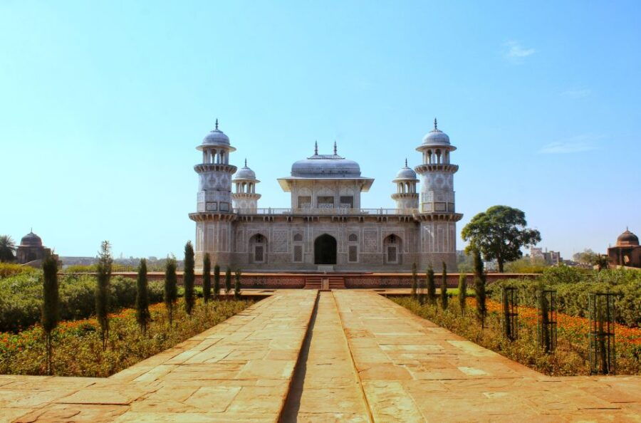 New Delhi: Private Mughal Empire Trip to Agra and Fatehpur - Good To Know