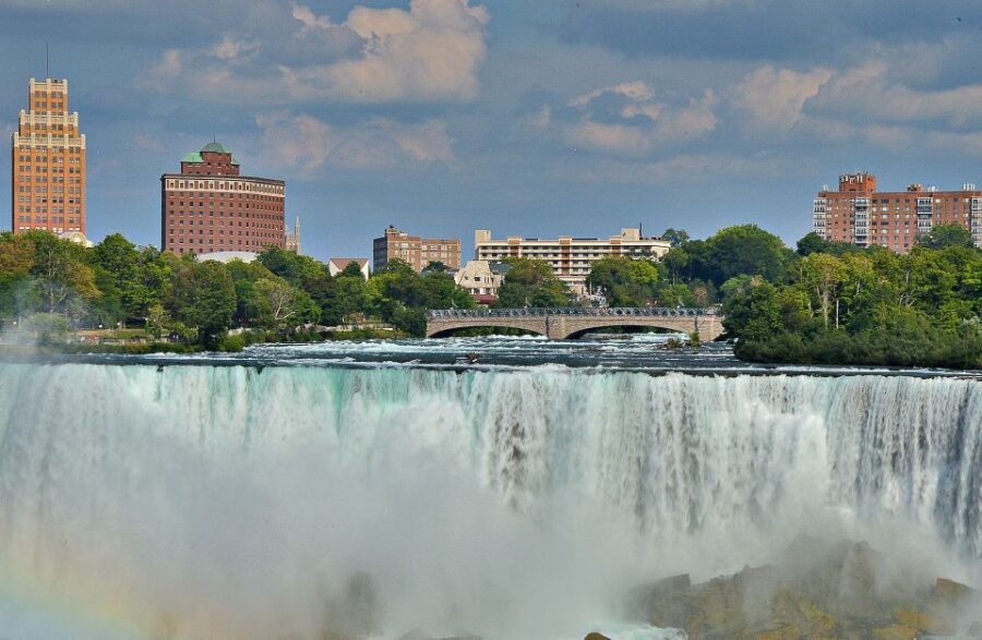 Niagara Falls, NY State: Private Buffalo Airport Transfer - Service Details