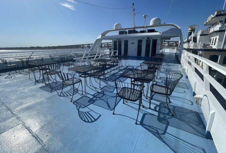 NYC: July 4th Party Cruise With Dinner Buffet & Bar