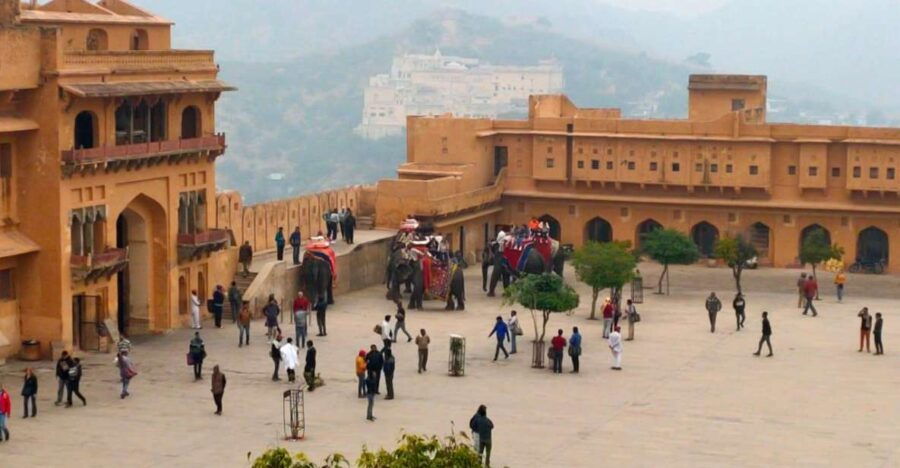 One Day Tour in Pink City Jaipur With Guide
