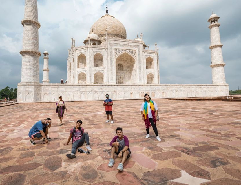 One Day Tour of Agra With Cab & Guide