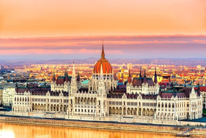 One Hour Hen or Stag Private Party Boat Budapest With Unlimited Beer and Wine