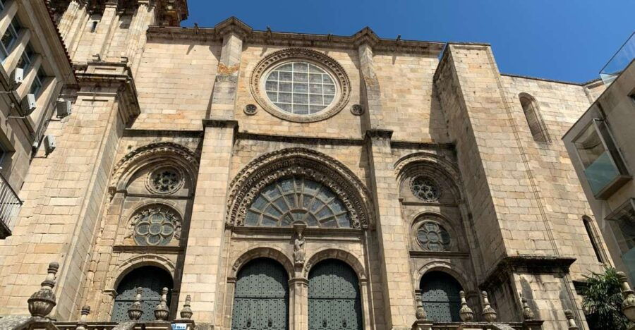 Ourense: Guided Tour and Ticket to Ourense Cathedral - Tour Experience