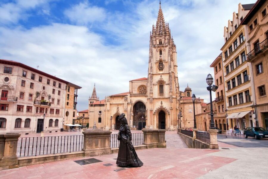 Oviedo: Urban Outdoor Escape Room Game