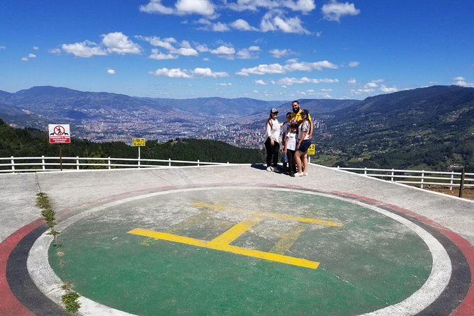 Pablo Escobar Tour / Group Traveler