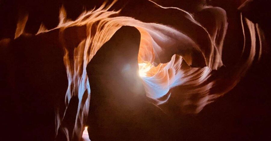 Page: Upper and Lower Antelope Canyons Guided Tour