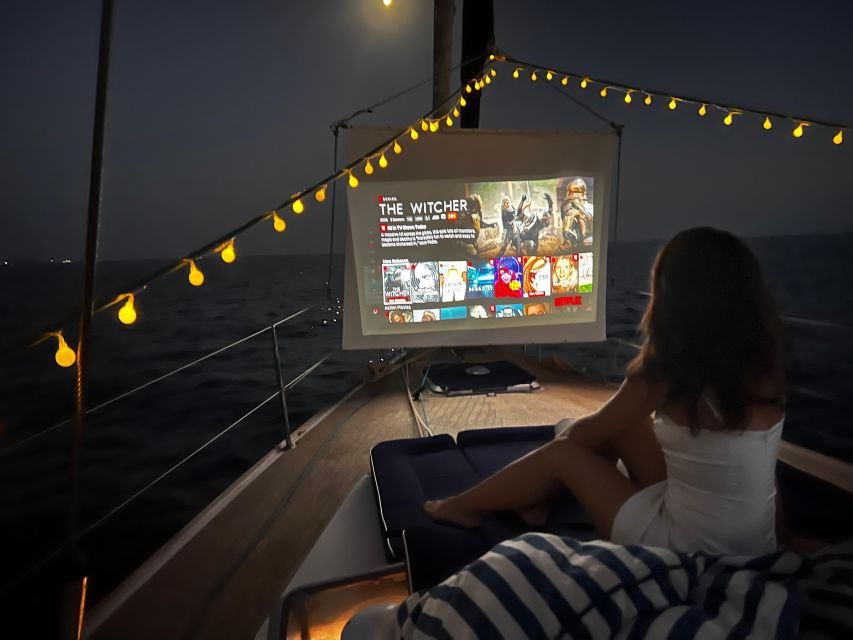Palma De Mallorca: Sailboat Dinner and Movie Night - Good To Know