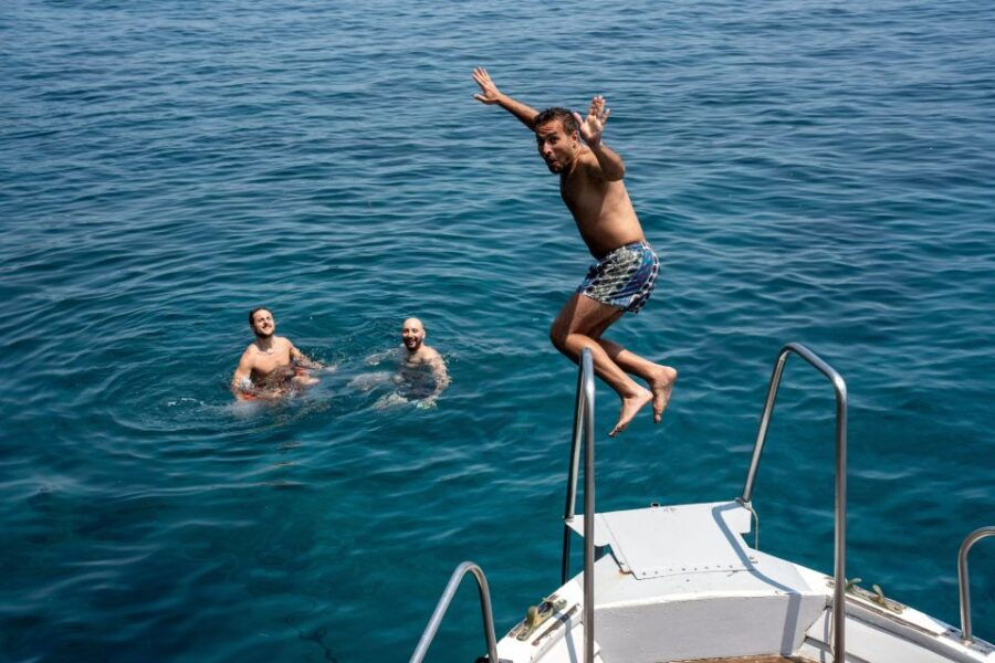 Palmarola: Boat Tour With Lunch on Board - Tour Duration