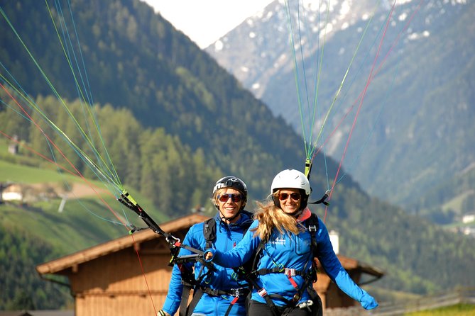 Paragliding and Tandem Flights in the Stubai Valley