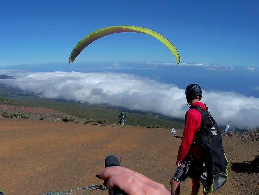 Paragliding in Puerto De La Cruz: Start From 2200m High