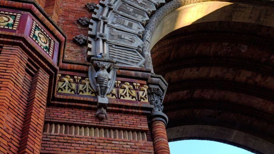 Parc De La Ciutadella: Photography Workshop+Tapa & Wine - Good To Know