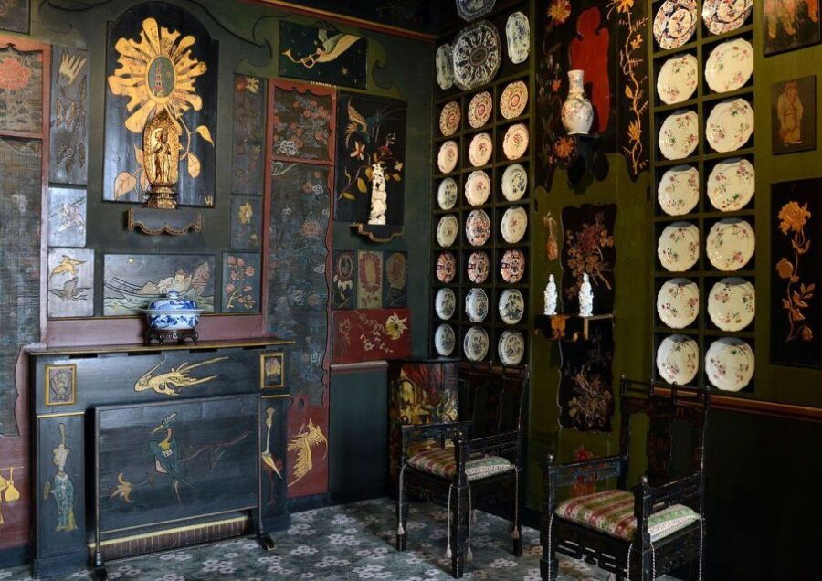 Paris: Place Des Vosges & Hugo Museum In-App Audio Tour (En) - Tour Details