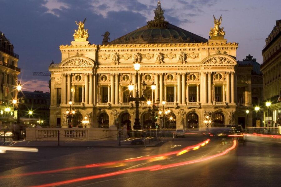 Paris: Private Night Tour With Driver for 3 Personnes - Good To Know