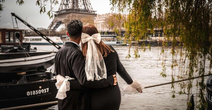 Paris: Private Photoshoot Near Any Chosen Landmark - Good To Know
