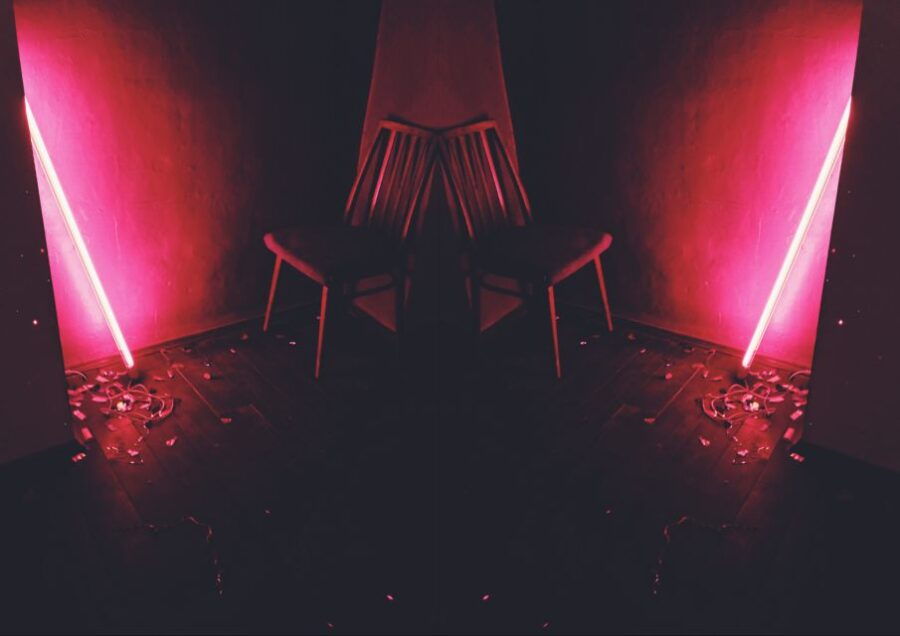 Paris : Special Valentines Day Couples Game - Experience Highlights and Description