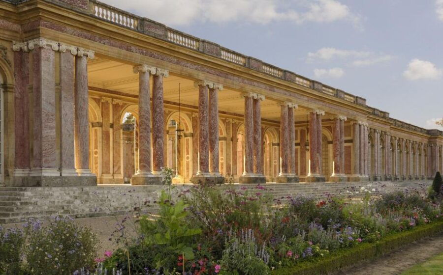 Paris: Transfer to Palace of Versailles - Service Details
