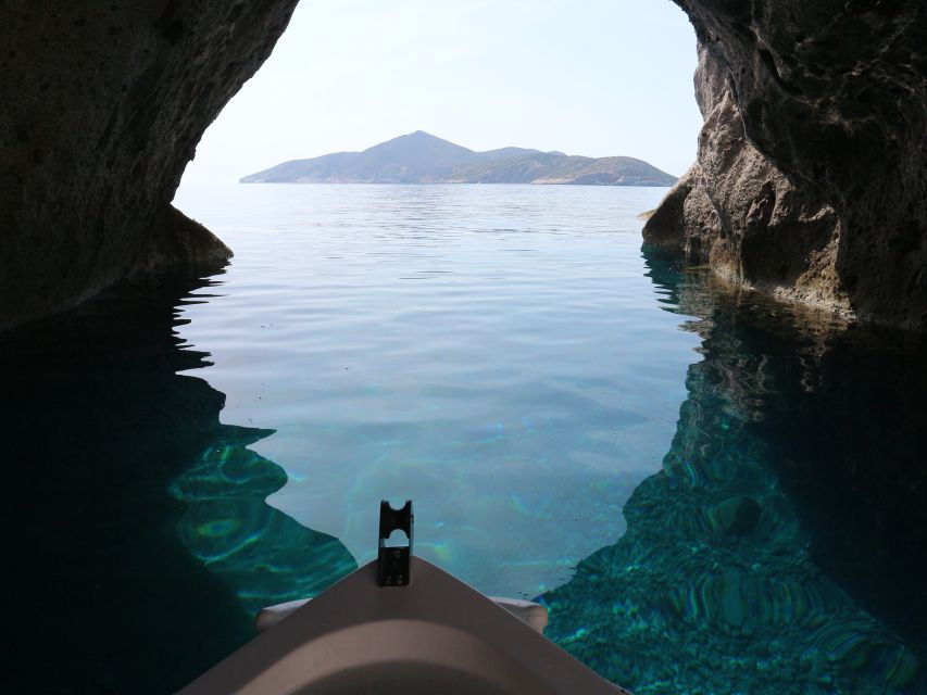 Paros: Antiparos Luxury Private Boat Tour - Live Guide and Private Group
